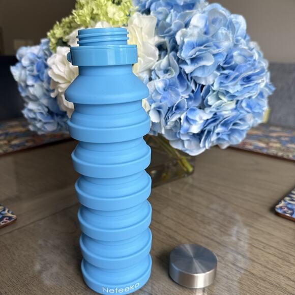 Nefeeko Collapsible Water Bottle Reuseable Silicone Foldable 18oz/550ml - Picture 3 of 3